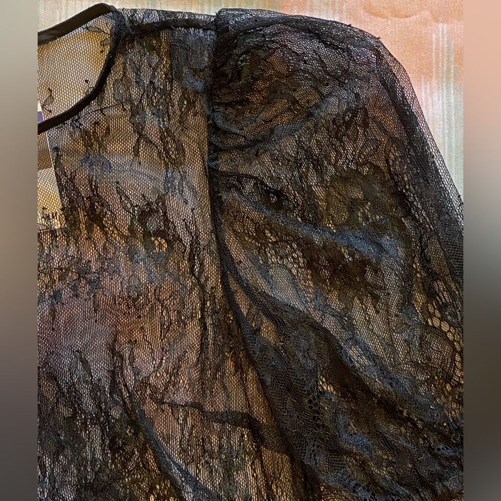 Divided Black Puff Sleeve Floral Lace Top - Picture 8 of 11